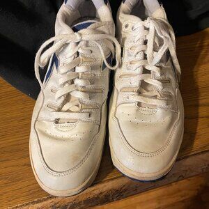 Diadora Italian leather sneakers tennis shoes like new men's size 9 vintage